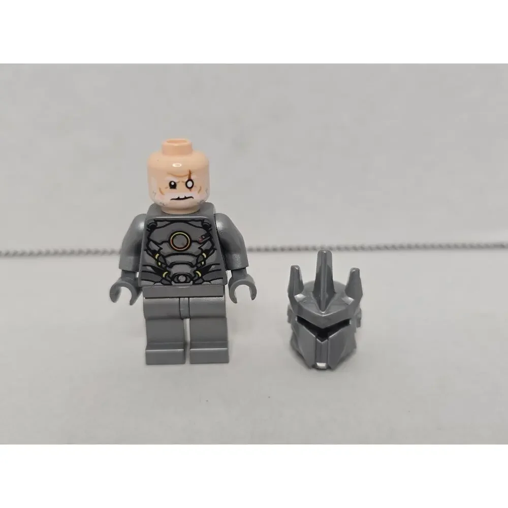 Lego Overwatch Minifigure OW010 Reinhardt Wilhelm 5-spikecrest angular Helmet